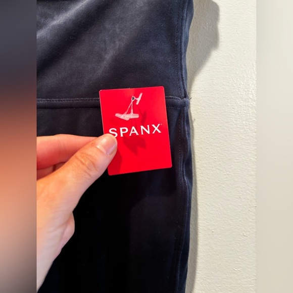 SPANX navy Velvet Leggings Sleek Form-Fitting Design comfort athleisure casual - Picture 13 of 14